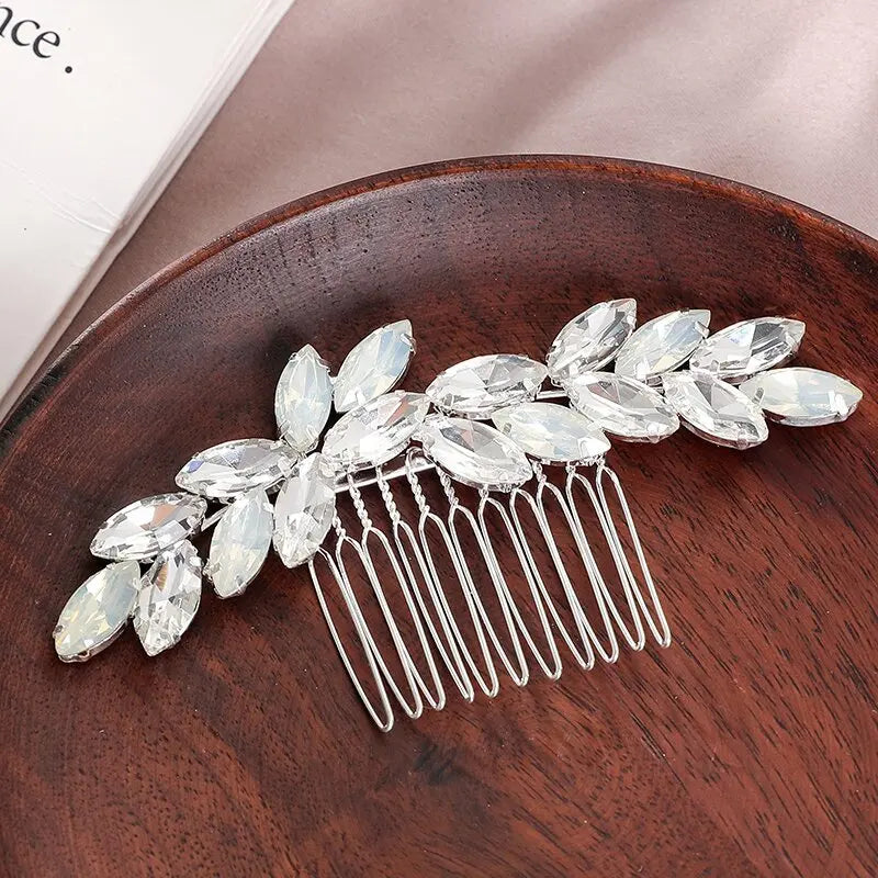 Einfacher Haarkamm mit Strass